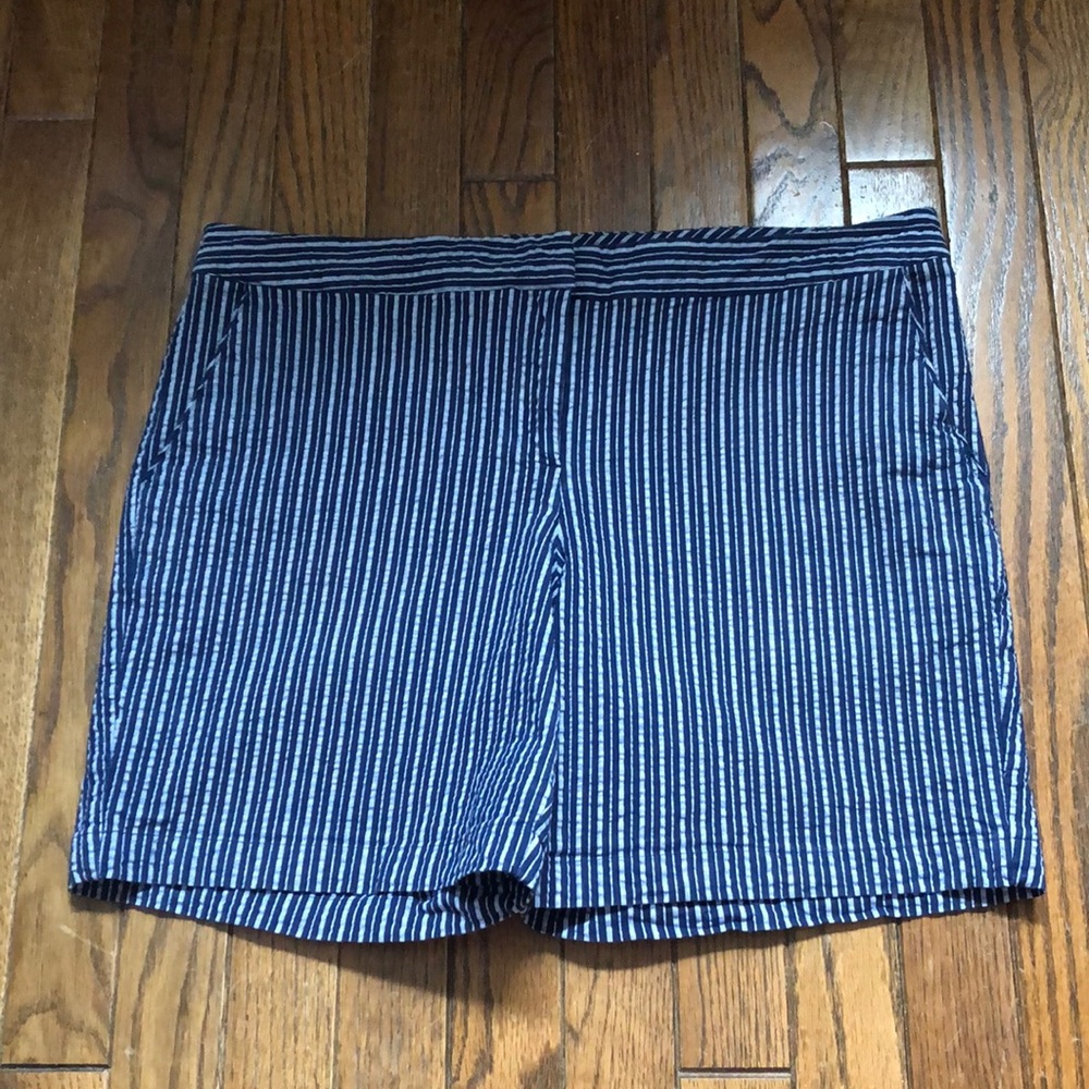 Izod striped shorts 6 1/2” inseam Size 12